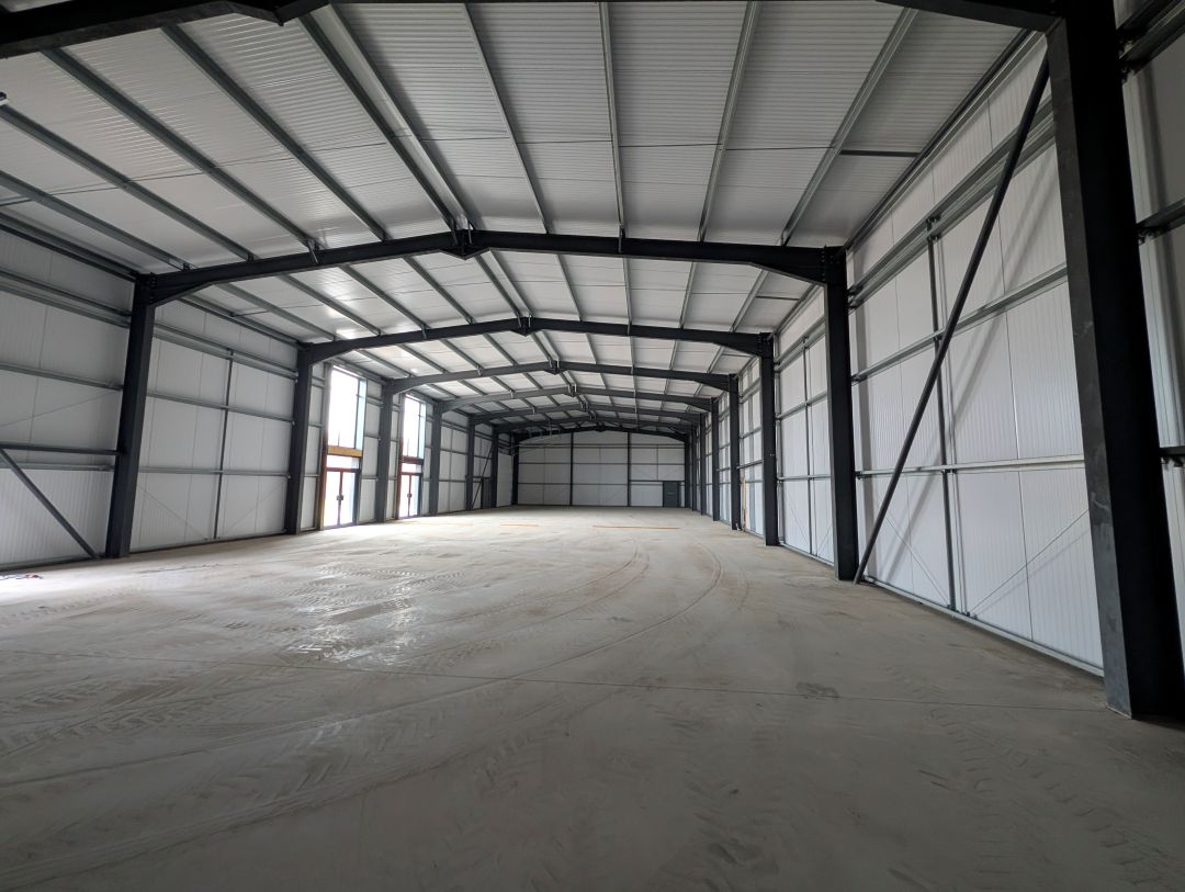 Retail/Shop in Newark - photo 2